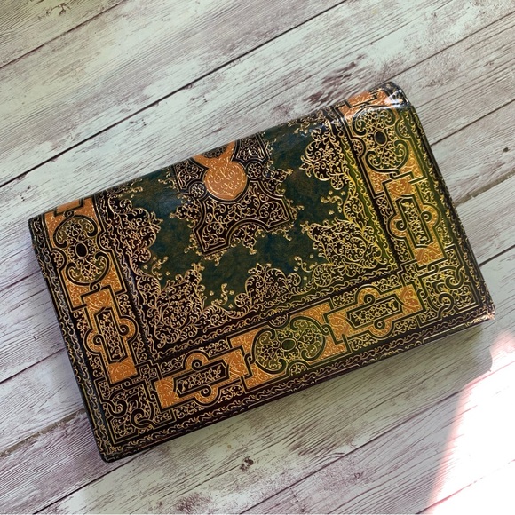 Vintage Florentine Embossed Leather Small Fold Clutch Purse Navy Gold Italian